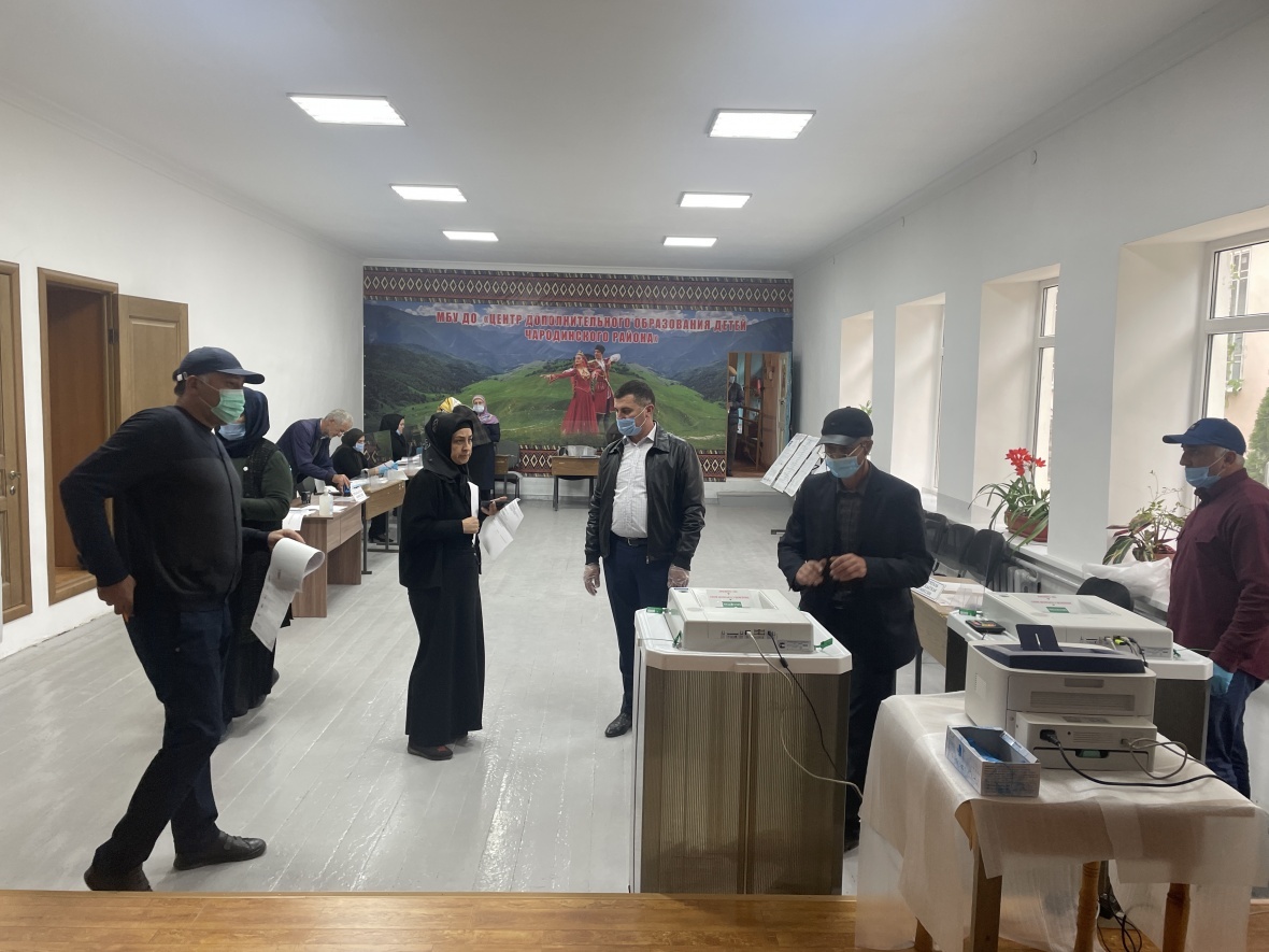 В Чародинском районе в первый день голосования с 8 утра были открыты и готовы все 53 избирательных участка