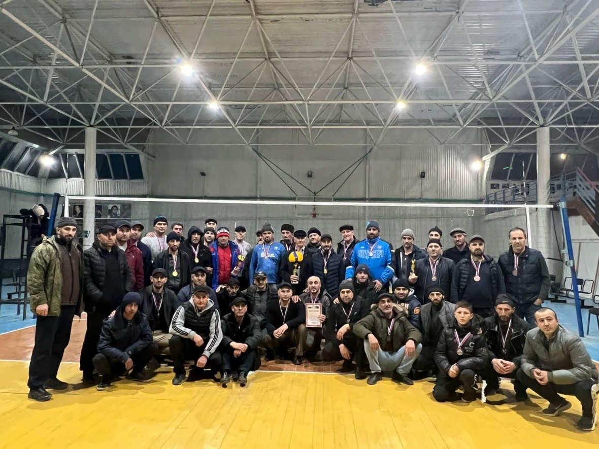В Цурибе состоялся чемпионат Чародинского района по волейболу среди ветеранов