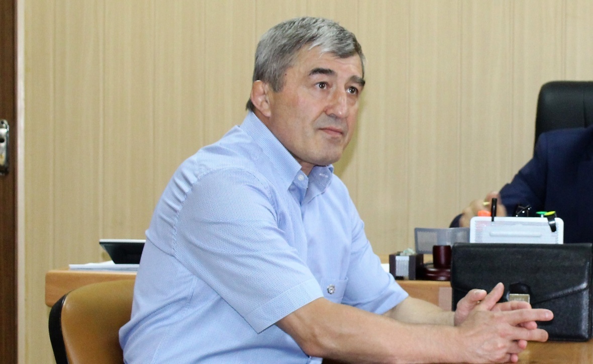 Депутат НС РД Магомед Садулаев оказал помощь сиротам