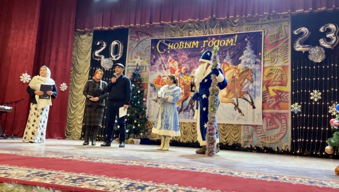 В районном Доме культуры состоялся большой праздничный концерт в честь Нового года