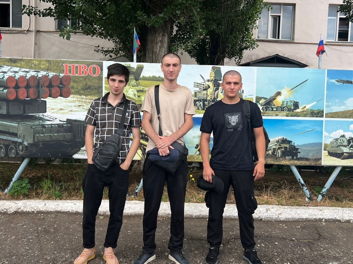 Из Чародинского района в ряды Вооруженных сил России отправилась очередная команда срочников
