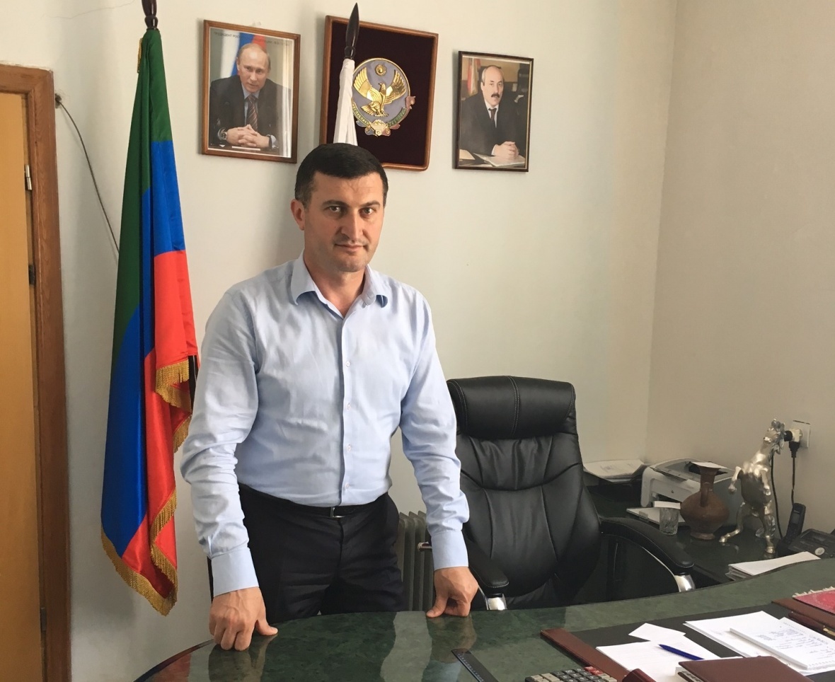 Поздравление главы района с днём Конституции Республики Дагестан
