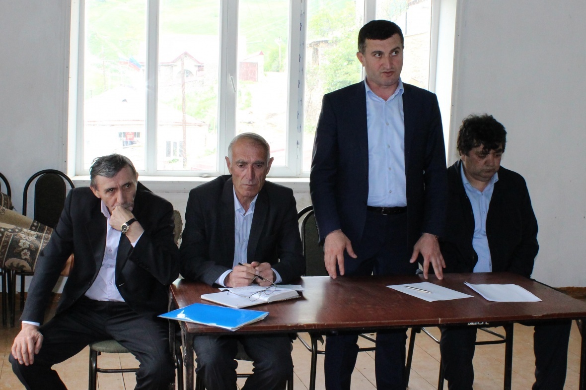 19 июня глава района Мухидин Магомедов встретился с жителями Суметинского и Гочобского сельских поселений.