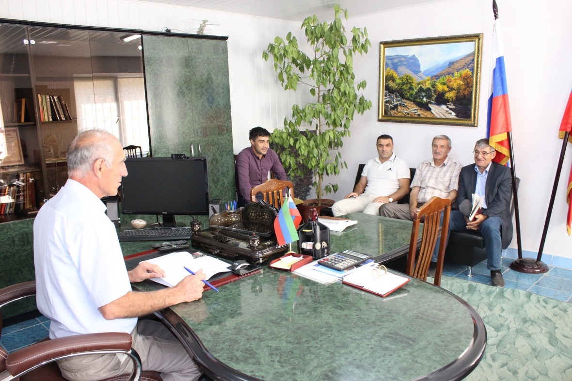 19 сентября в  администрации Чародинского района прошло заседание оргкомитета по подготовке и проведению Дня пожилого человека.