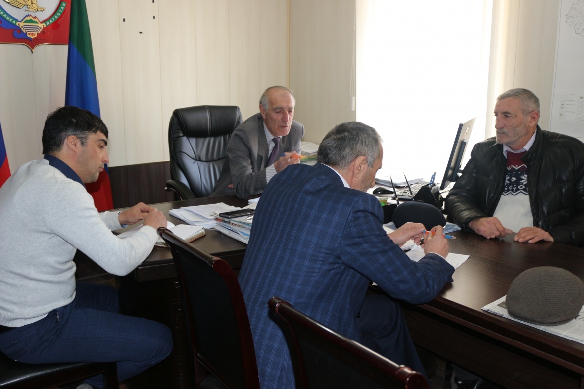22 января у заместителя главы района Магомеда Омарова состоялось совещание